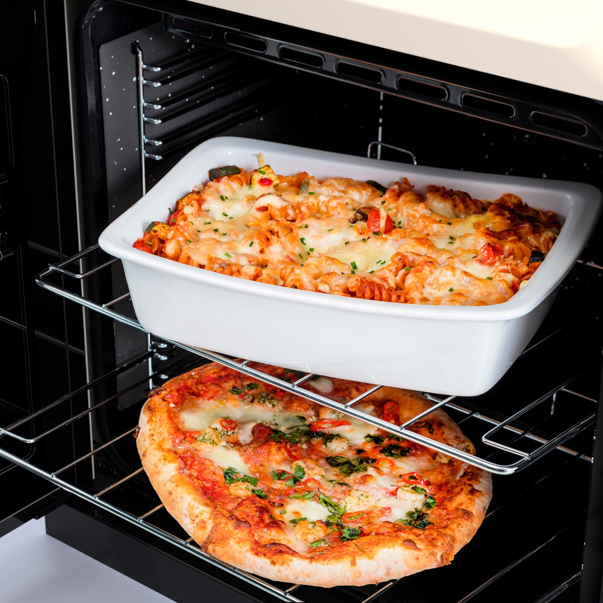 RangemasterClassic90-Ind-PaleCream-OvenDetail Rangemaster Classic 90 Next-Generation Range Cooker - Pale Cream with Chrome Trim - Induction - Oven Detail