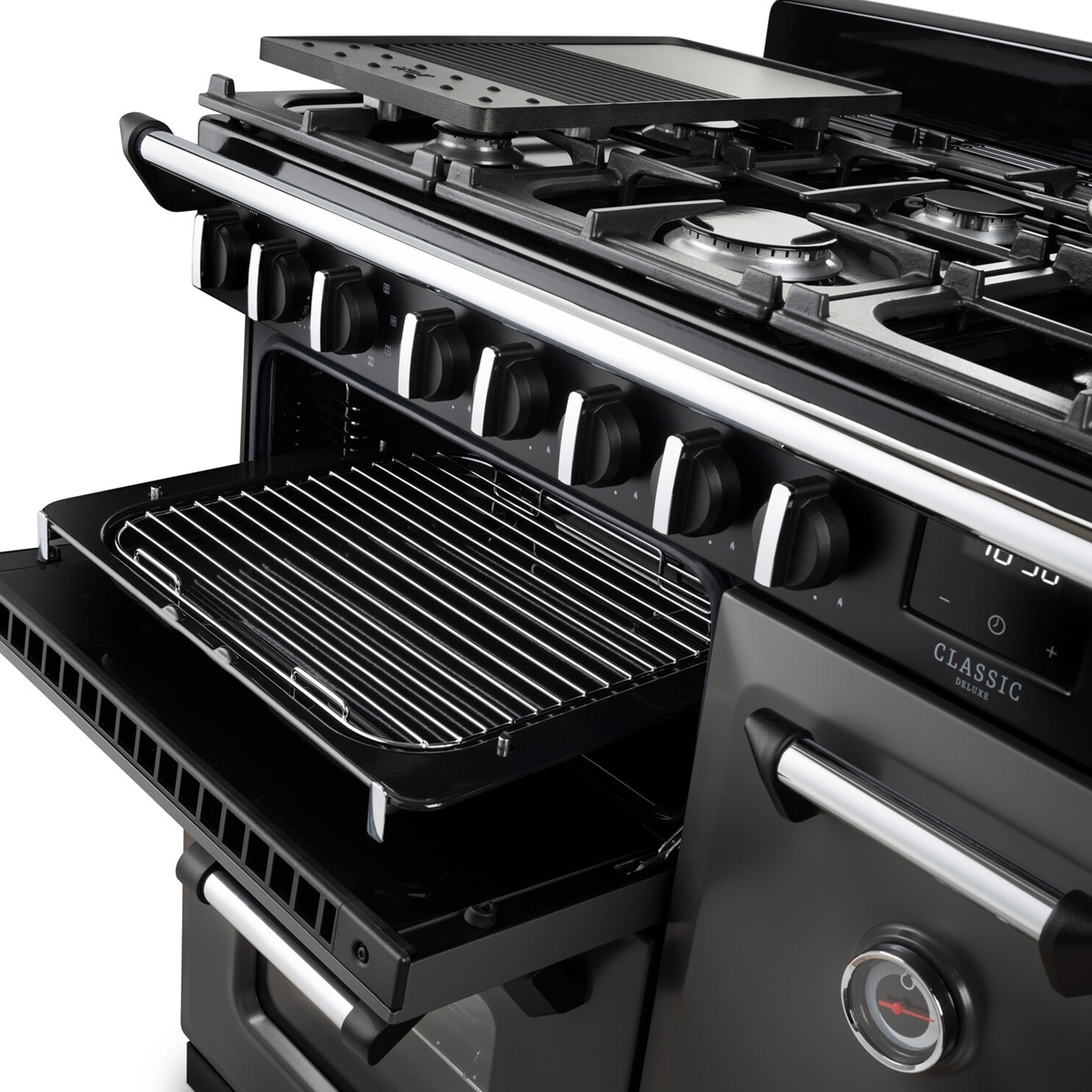 RangemasterClassicDeluxe90NGC-DF-SlateChrome-GrillLifestyle Rangemaster Classic Deluxe 90 Next-Generation Range Cooker - Slate with Chrome Trim - Dual Fuel - Grill Detail Lifestyle Image