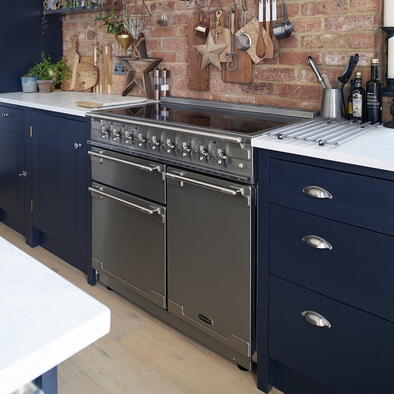 Rangemaster Elise 100 in Stainless Steel - Lifestyle Image in a Country Cottage Kitchen