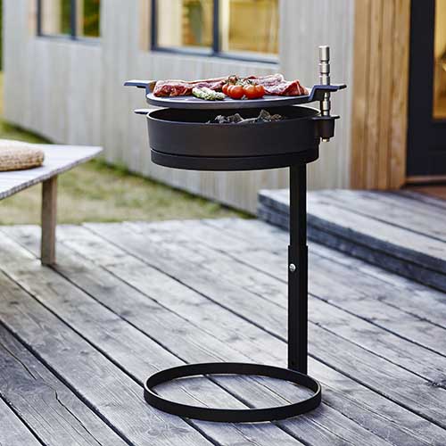 Morso Grill 71 Outdoor Cast Iron Standing BBQ Grill