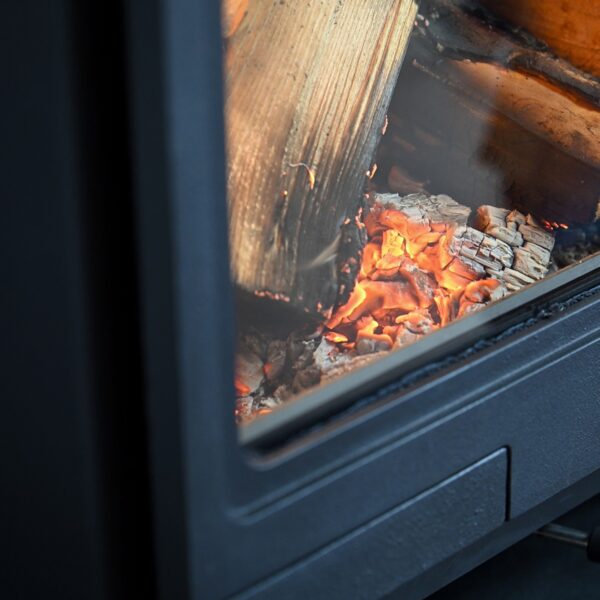 Hunter Allure 5 Wood-Burning Stove - Door Handle Detail Image