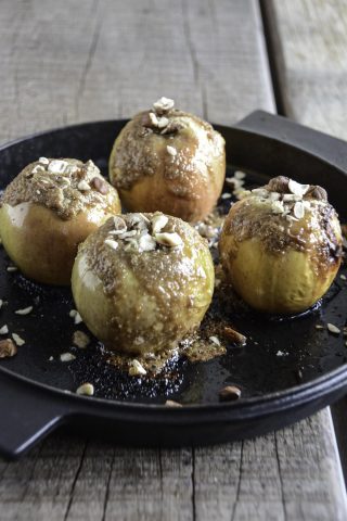 Baked apples in the Morso Forno Outdoor Oven