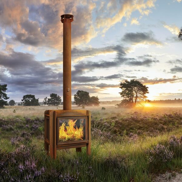 RB73 Fennek 80 Outdoor Stove Promotional Image in Nature