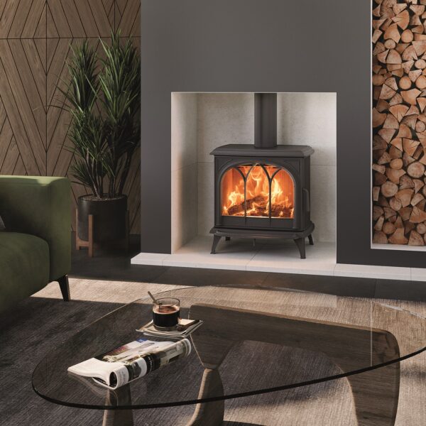 Stovax Huntingdon 40 Wood with Tracery Door Lifestyle Image