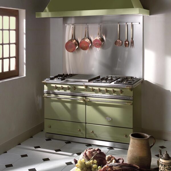 Lacanche Chalonnais in Light Olive - 1405mm Range Cooker Lifestyle Image