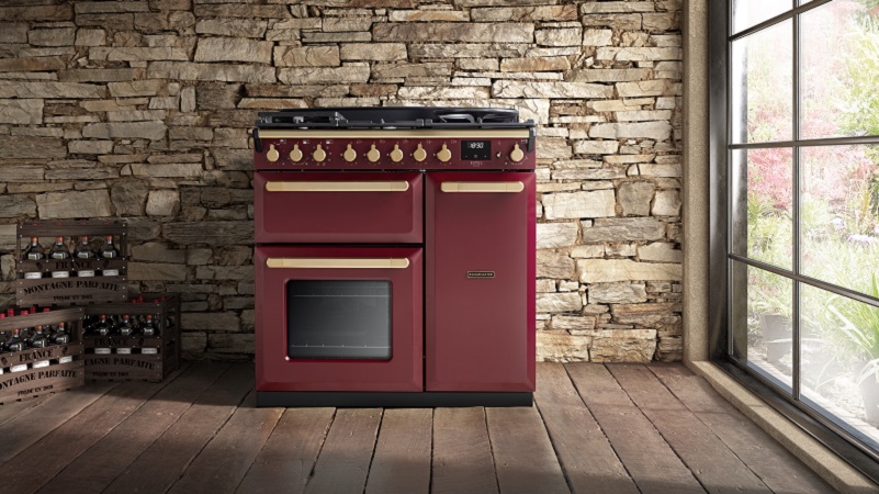 Rangemaster Estel Deluxe 90 in Bordeaux with Antique Brass Trim - Landscape Lifestyle Image