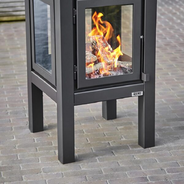RB73 Quaruba XL BLACK - Standard Legs Detail - Outdoor Wood-Burning Stove