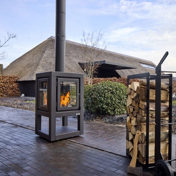 RB73 Quaruba XL BLACK with Mobile Base - Outdoor Wood-Burning Stove