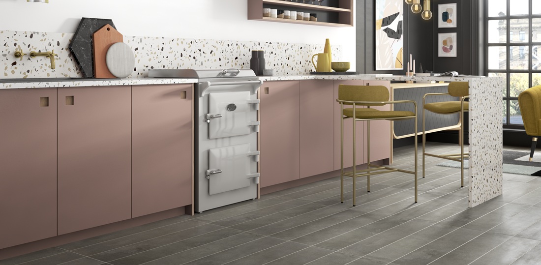 Everhot 60 in Dove Grey - Landscape Lifestyle image in pink coloured kitchen.