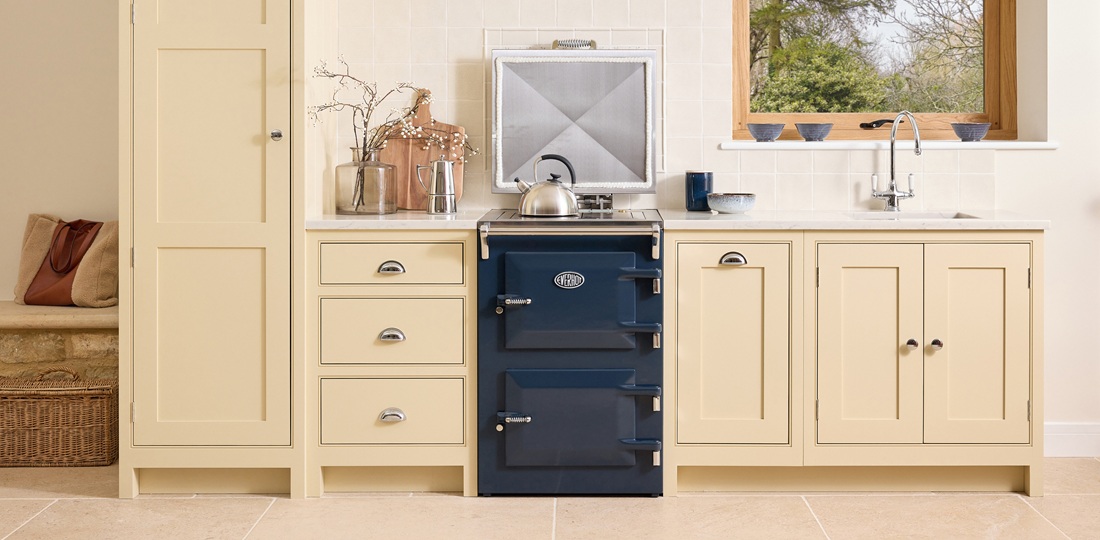 Everhot 60 in Marine Blue - Landscape Lifestyle image in Cream coloured kitchen.