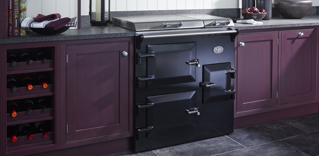 Everhot 90+ in Black - Landscape lifestyle image in a deep purple kitchen 