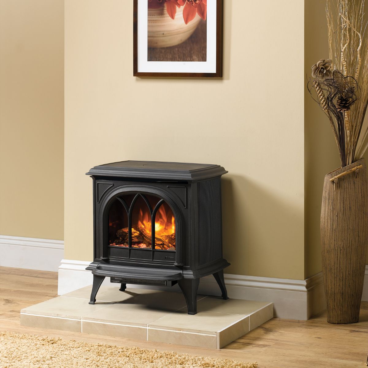 huntingdon elec 30 -3 electric fire on marble platform on beigee background