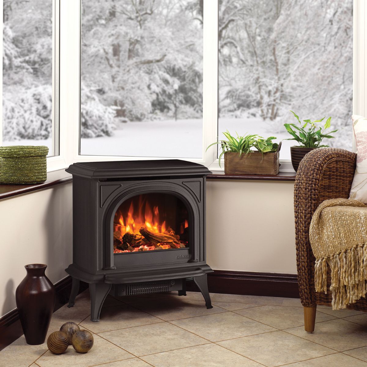 huntingdon elec 30 -4 electric stove with snow in the background