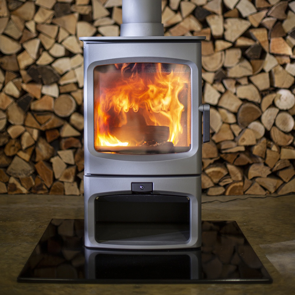 Charnwood Aire 500 on Store Stand - Intelligent Wood-Burning Stove in Gunmetal