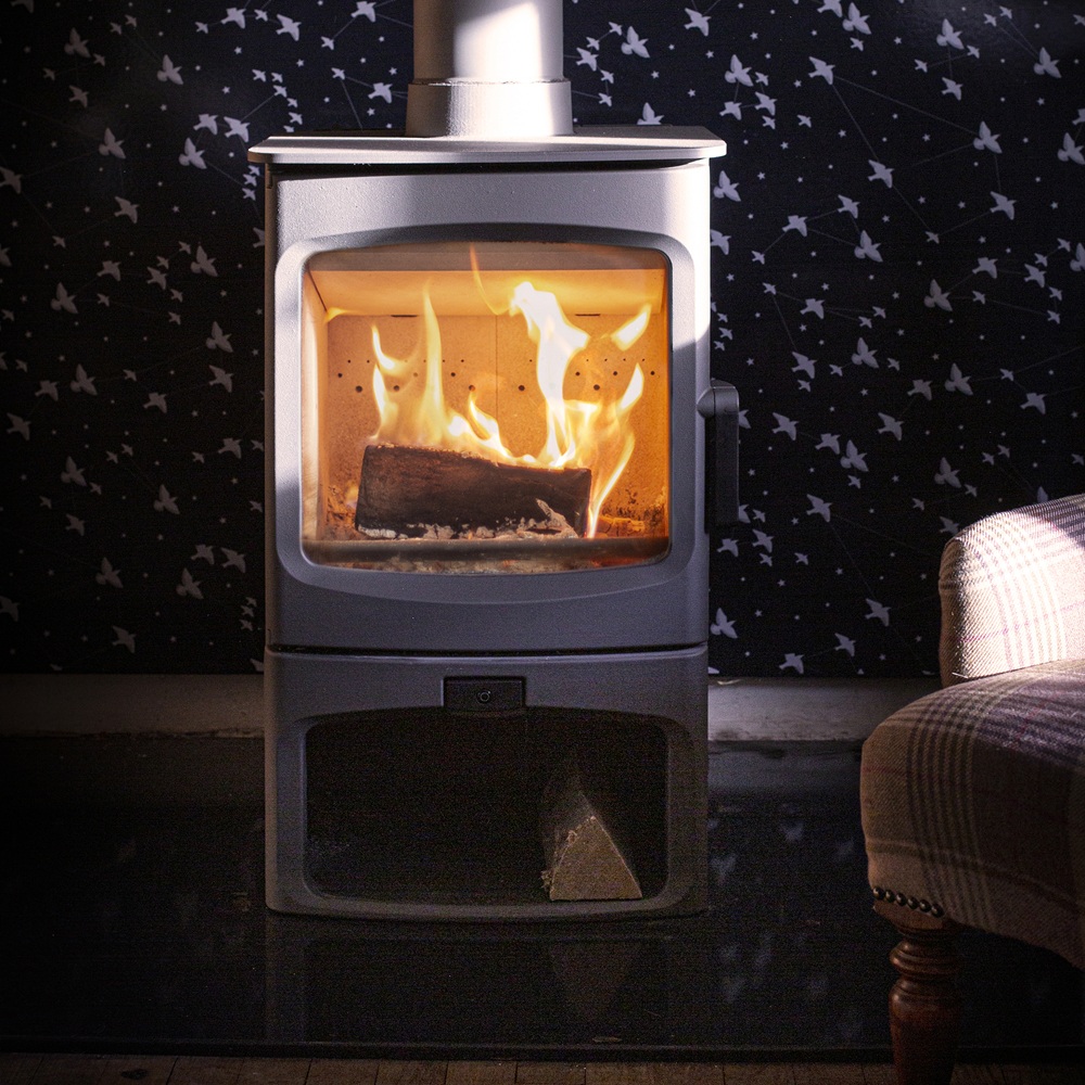 Charnwood Aire 500 on Store Stand - Intelligent Wood-Burning Stove in Pewter